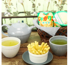 Jagariko Salad 57g – Knuspriger japanischer Kartoffelsnack | Calbee