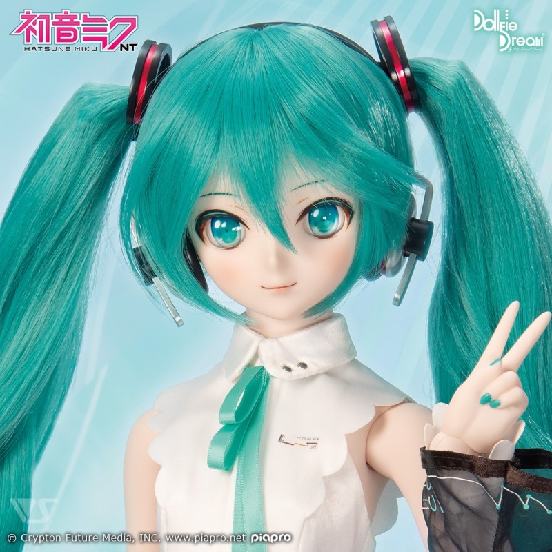 dollfie-dream-R-hatsune-miku-nt.jpg